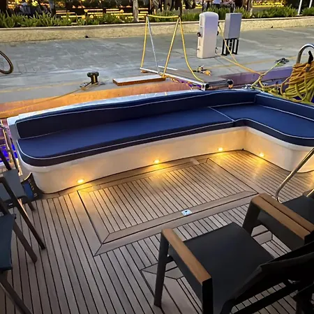 Bateau-hôtel Antares Boat